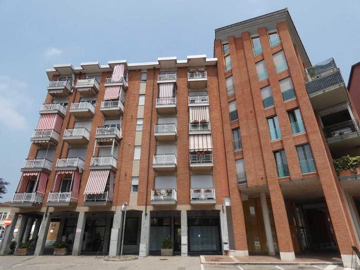 Appartamento trilocale in vendita in Piazza Giacomo Matteotti, Centro, Grugliasco