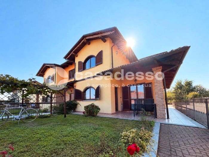 Appartamento trilocale in vendita in Via Bastiani, Centro, Livorno Ferraris