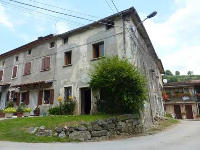 Casa trilocale in vendita in Badia Calavena