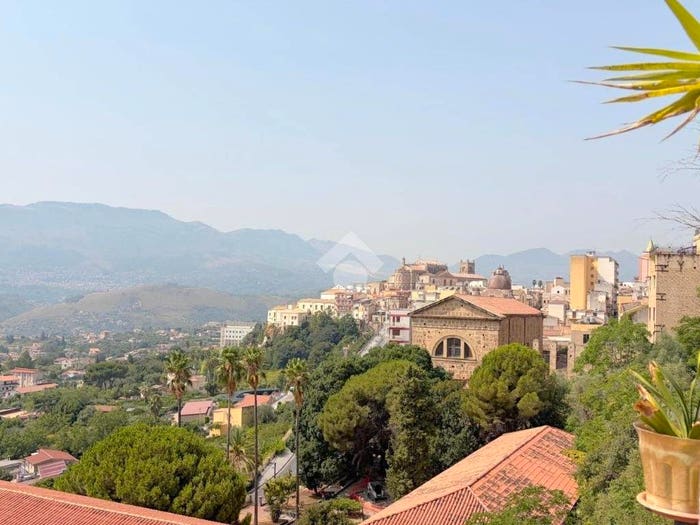 Appartamento con 5 locali in vendita in Via Umberto I, Centro, Monreale