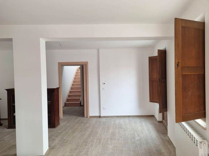 Casa con 5 locali in vendita in Via Arenali, Paganica Tempera, L'Aquila