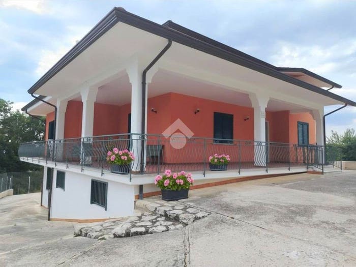 Casa con 5 locali in vendita in Contrarda Paradisiello, Centro, Montemiletto