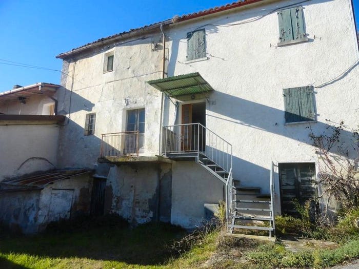 Casa con 6 locali in vendita in Secchiano, Novafeltria