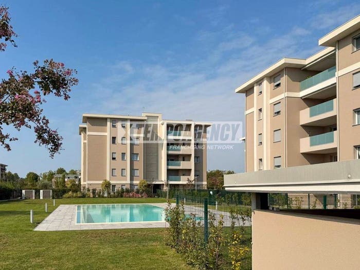 Appartamento quadrilocale in vendita in Via Alessandro Volta G, Cormano