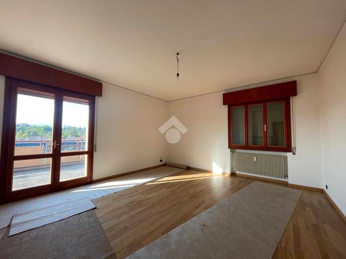 Casa quadrilocale in vendita in Via padova, Centro, Conegliano