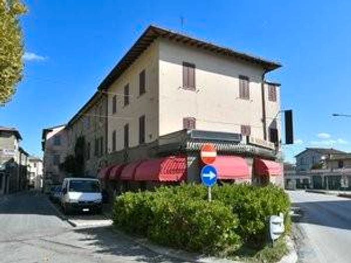 Casa con 6 locali in vendita in Via del Commercio, Tavernelle, Panicale