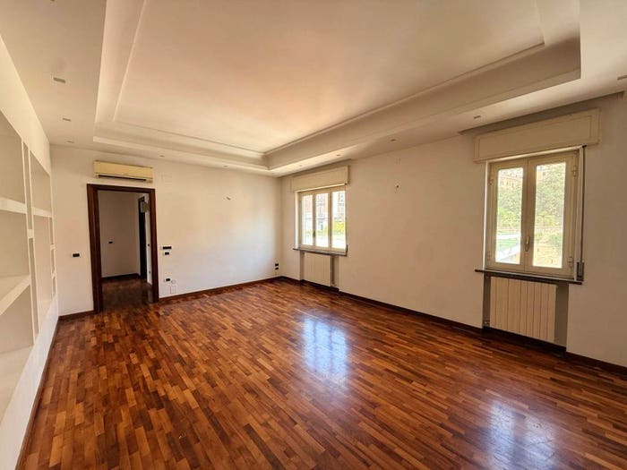 Appartamento quadrilocale in vendita in Via Michelangelo Schipa, Piazza Amedeo Parco Margherita, Napoli