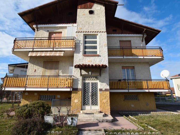 Casa con 5 locali in vendita in Via Cuneo, Centro, Morozzo
