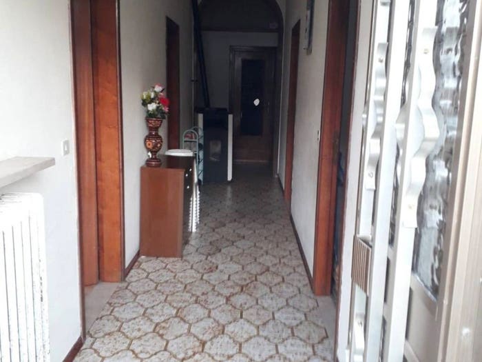 Casa con 6 locali in vendita in Via Collefiorito, Meldola