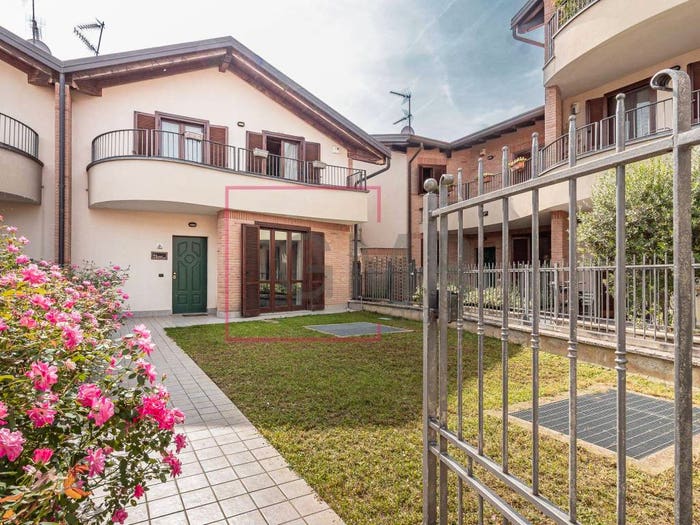 Casa con 5 locali in vendita in Via Pastrengo, Fagnano Olona