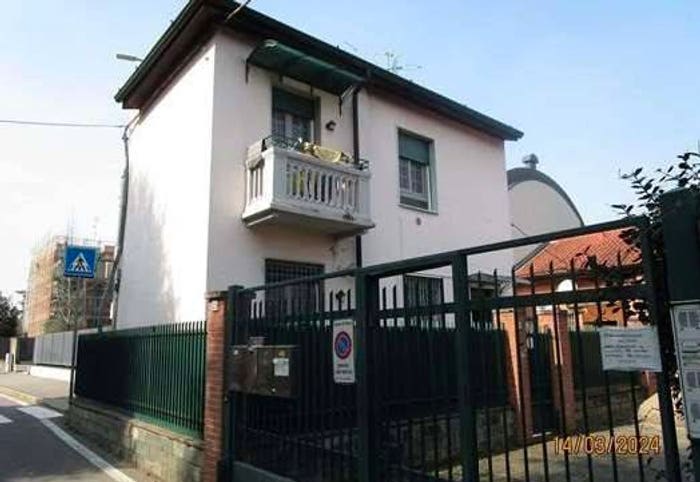 Appartamento trilocale in vendita in Via Alfonso Marelli, San Fruttuoso, Monza