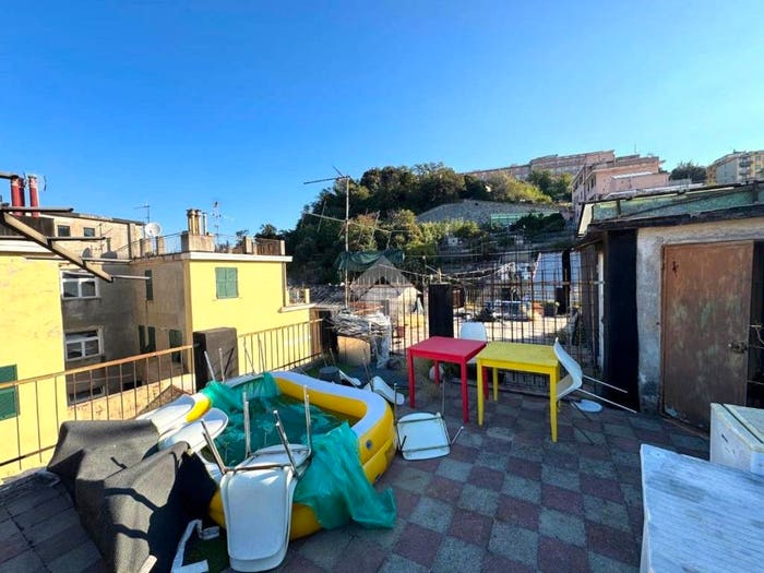 Appartamento quadrilocale in vendita in Via Celesia, Rivarolo, Genova