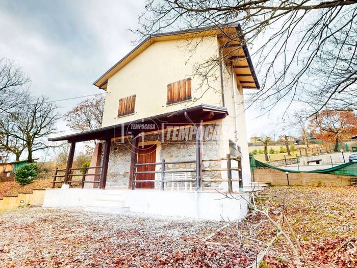 Casa quadrilocale in vendita in Via Belvedere, Gaggio Montano
