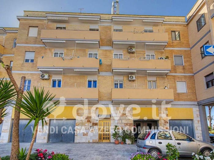 Appartamento quadrilocale in vendita in Piazza Pietro Giannone, Paradiso Minnuta, Brindisi