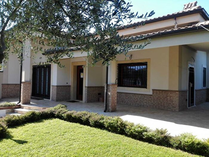Casa quadrilocale in vendita in Via Aurora, Rinascimento, Anzio