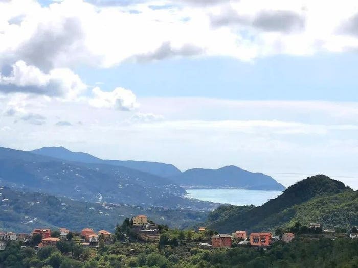 Appartamento quadrilocale in vendita in Via Villa Oneto, Leivi