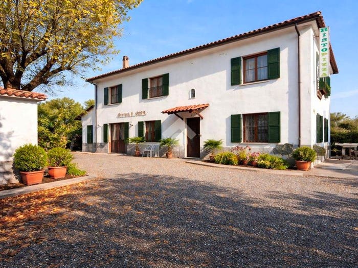 Casa con 6 locali in vendita in Via alessandria, Carentino