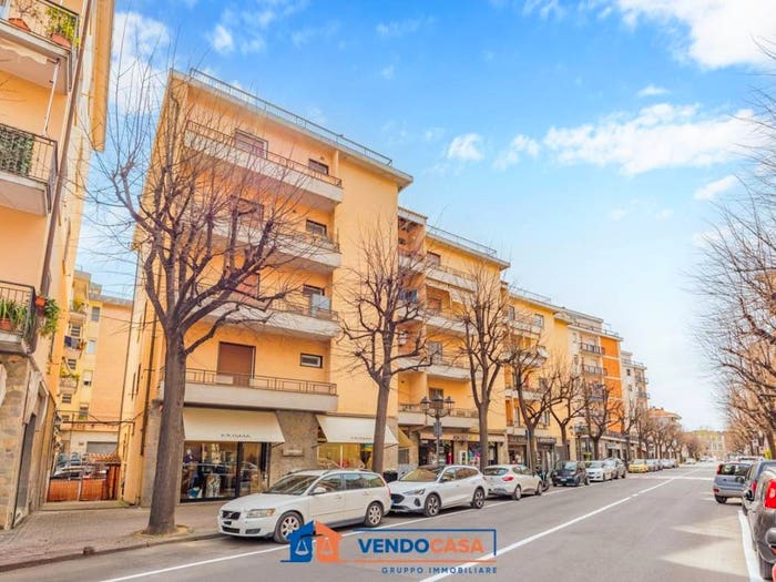 Appartamento quadrilocale in vendita in Via Piave, Centro, Albenga