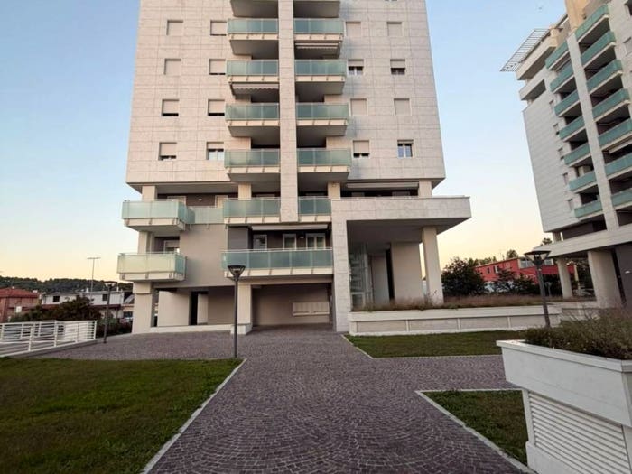 Appartamento trilocale in vendita in Tombaccia, Pesaro