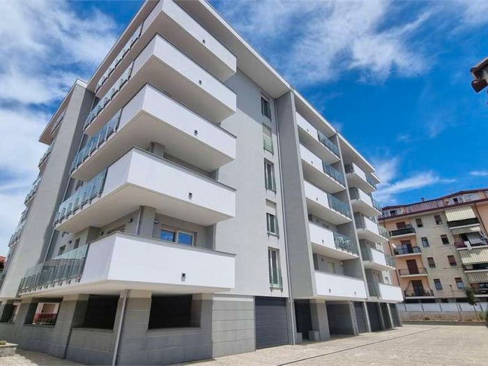 Appartamento trilocale in vendita in via piave, Centro, Bra