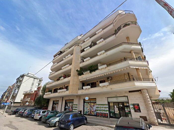 Appartamento quadrilocale in vendita in Via Canosa, Borgovilla Barberini, Barletta