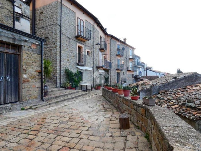 Appartamento quadrilocale in vendita in Via Firenze, Colobraro