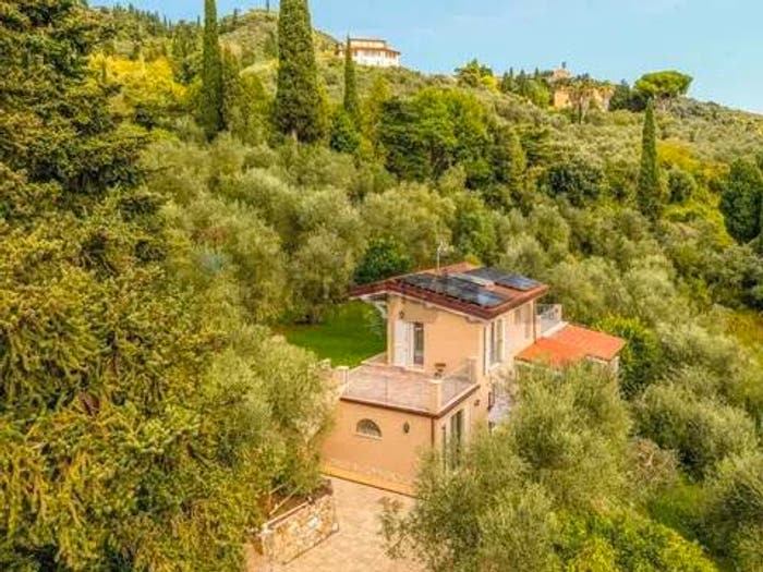 Casa con 6 locali in vendita in Via Xx Settembre, Camaiore Paese, Camaiore