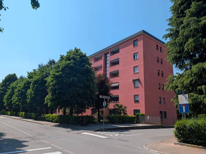Appartamento trilocale in vendita in Via John Fitzgerald Kennedy, Centro, Caronno Pertusella