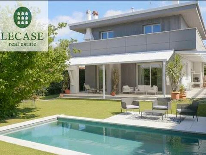 Casa con 6 locali in vendita in Via Salvador Allende No Number, Centro, Forte dei Marmi
