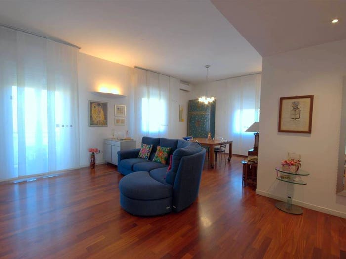 Appartamento con 6 locali in vendita in VIALE SILVANI, San Felice, Bologna