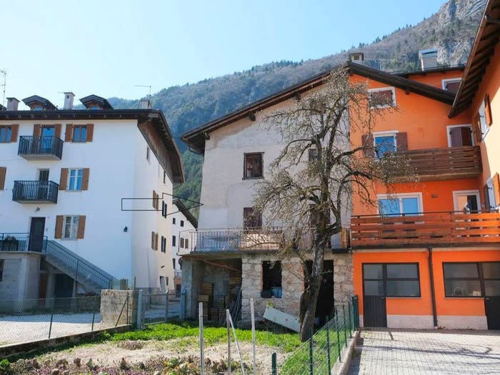 Casa con 5 locali in vendita in Via Trento, Centro, Fai della Paganella