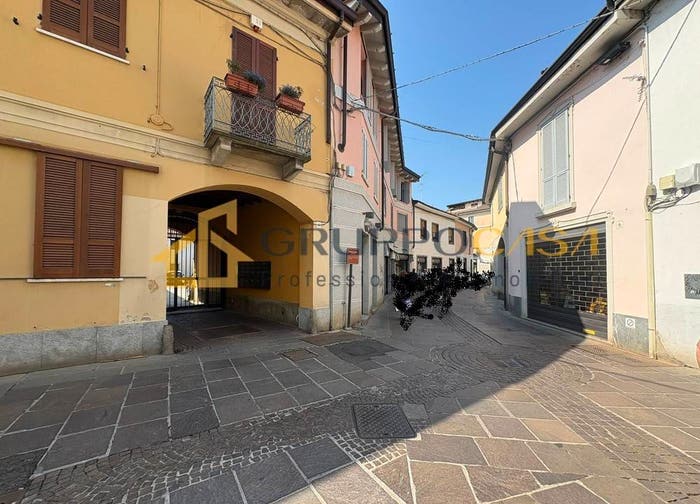 Appartamento trilocale in vendita in Via Aprile, Centro, Cernusco sul Naviglio