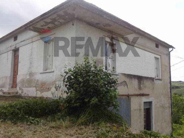 Casa con 5 locali in vendita in SS, Vacri