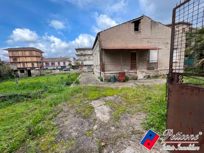 Casa con 5 locali in vendita in Via della Stazione, Centro, Fondi