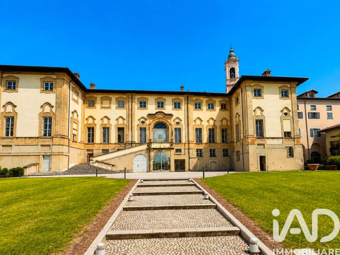 Appartamento con 6 locali in vendita in Via Mazzini, Centro, Cava Manara
