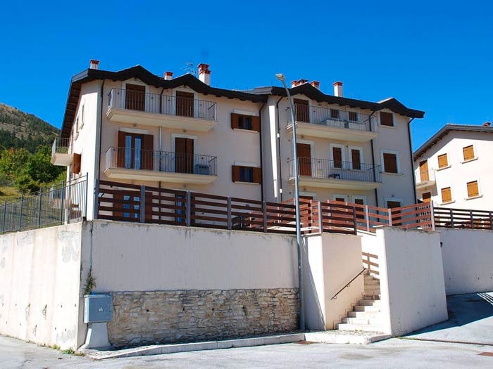 Appartamento trilocale in vendita in Via Roccaraso, Pescocostanzo