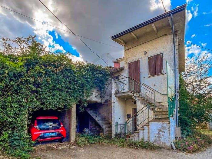 Casa bilocale in vendita in Barazzone, Casina