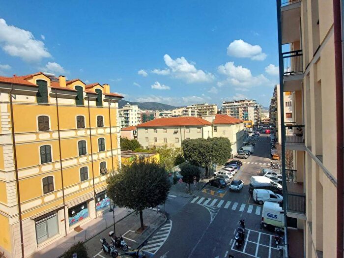 Appartamento quadrilocale in vendita in Corso Europa, Centro, Loano
