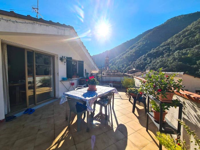 Appartamento con 5 locali in vendita in Via Tornatore, Zuccarello