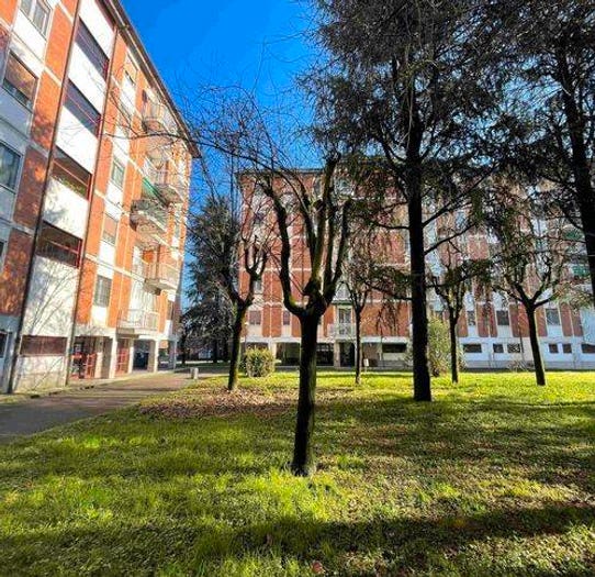 Appartamento trilocale in vendita in Via Palmiro Togliatti, Centro, Locate di Triulzi