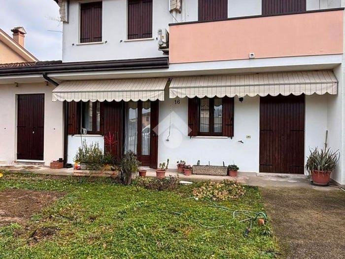 Casa quadrilocale in vendita in Quartiere Europa, Centro, Granze