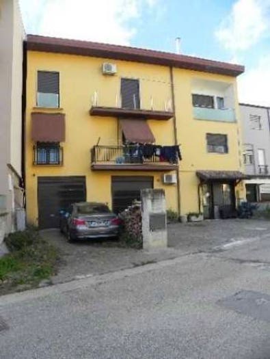 Casa in vendita in Via delle Querce, Centro, Atella