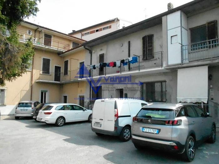 Casa con 6 locali in vendita in Bonate Sotto
