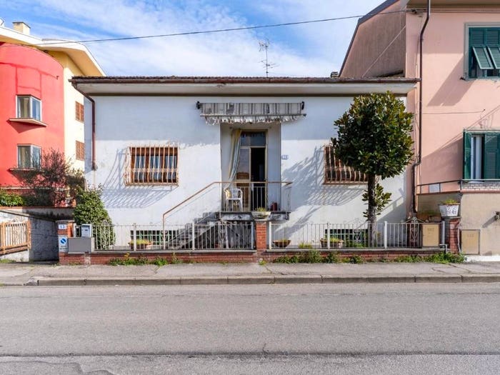 Casa quadrilocale in vendita in Via Val d'Orme, Pozzale Case Nuove, Empoli