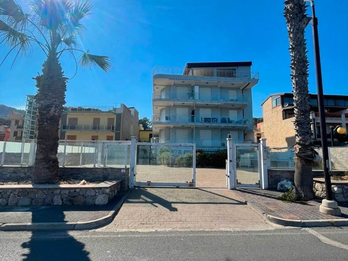 Appartamento monolocale in vendita in Via Lungomare, Sant'Alessio Siculo