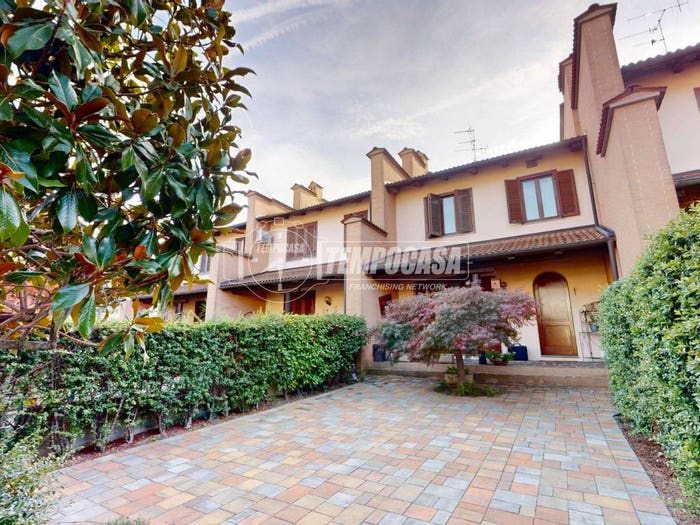 Casa con 5 locali in vendita in Strada Bria, Centro, Bra