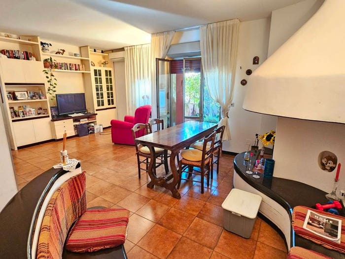 Appartamento con 5 locali in vendita in Via Adamello, Regioni, Grosseto