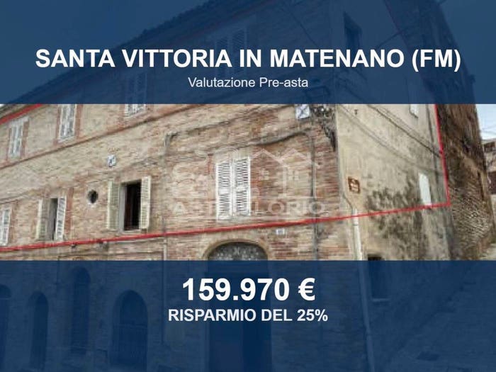 Appartamento con 6 locali in vendita in Via Roma, San Vittoria In Matenano, Santa Vittoria in Matenano