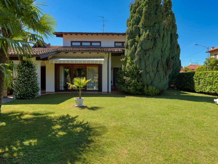 Casa con 6 locali in vendita in Via Marconi, Centro, Lavena Ponte Tresa