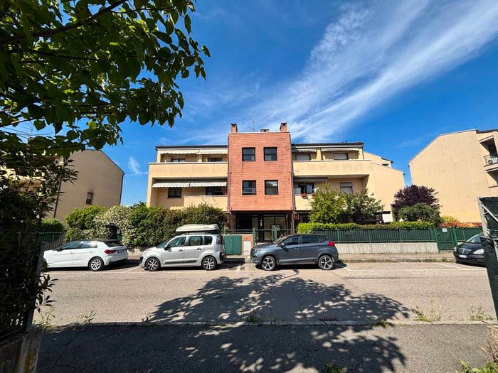 Casa quadrilocale in vendita in Via Pasquale Orlandi, Medicina